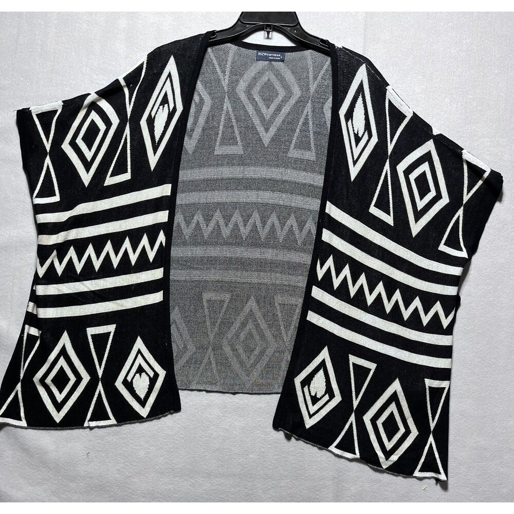 BSZW Knitwear Women’s L Black White Geometric Open Front Cardigan Kimono